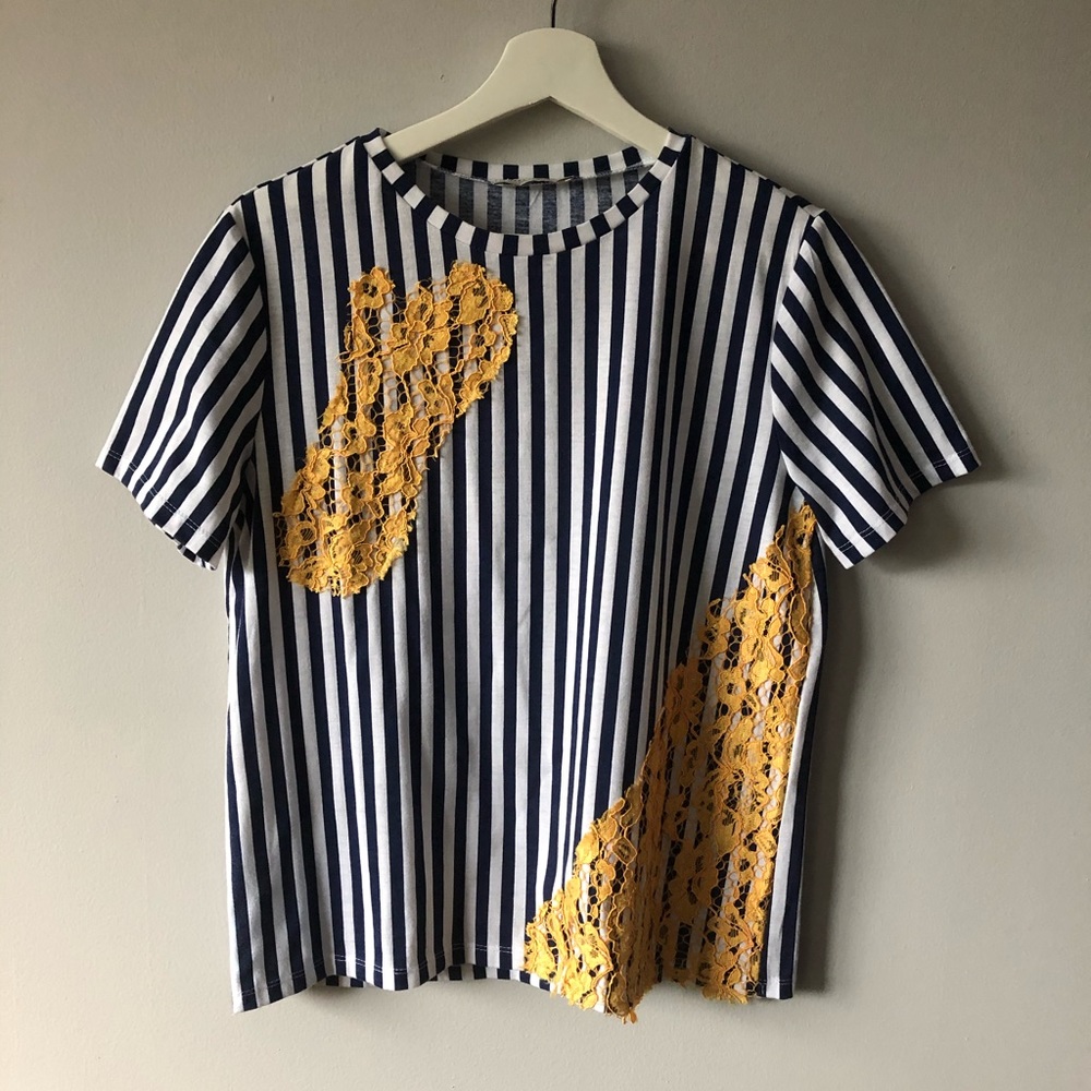 Zara Trafaluc loose t-shirt size Small